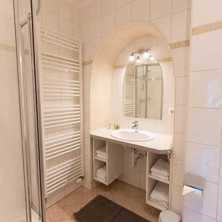 Der Thomataler Wirt אורחן *