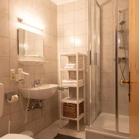 Der Thomataler Wirt イン *